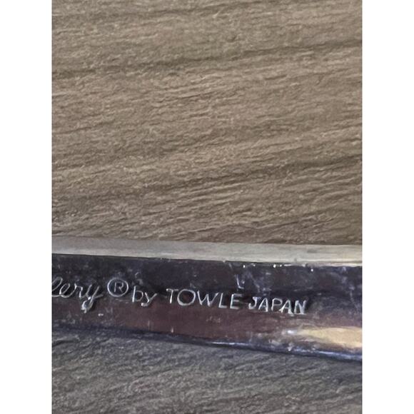 Towle Supreme Cutlery ENGLISH SHELL Stainless 36 Pc Flatware Set Japan - Picture 9 of 9